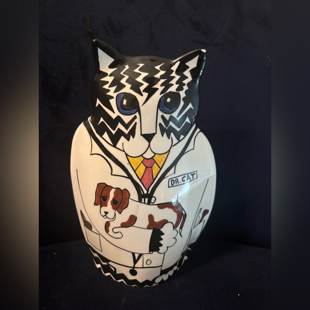 Nina Lyman Doctor cat ceramic vase 9 3/4 inches high